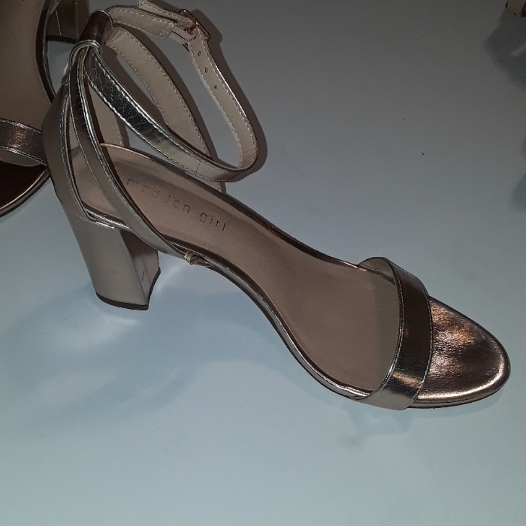 Madden Girl G Blinky Size 11 Heel